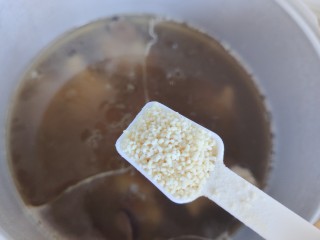 17、花生猪骨汤,加一小勺鸡精