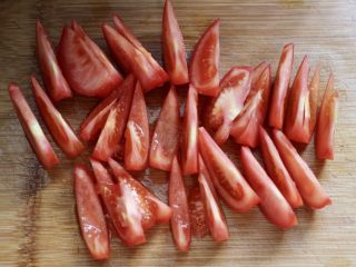 11、番茄牛腩汤,切薄片