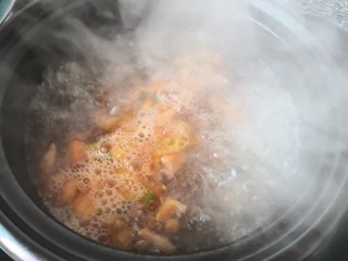 20、山药猪骨汤,大火烧开