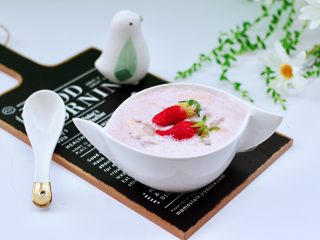 16、草莓牛奶燕耳露,成品