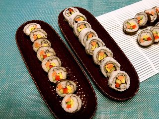 23、寿司,把寿司切成小块