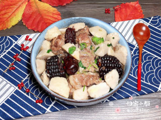 17、芋头排骨汤,一碗补肾养血、滋阴润燥的芋头排骨汤就上桌了！