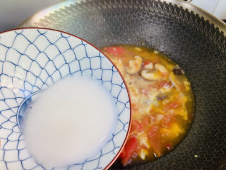 16、西红柿香菇汤,水淀粉勾芡