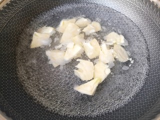 10、腌笃鲜,去开水焯2-3分钟去草酸。
