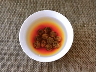 7、糖水鸡蛋,桂圆干泡好