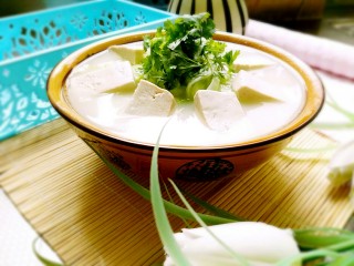 15、白菜豆腐汤,汤汁奶白鲜香