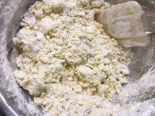 9、卡通饼干,翻拌均匀