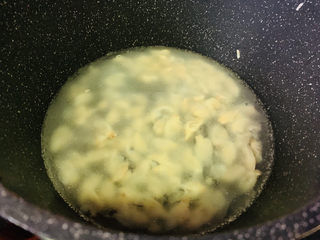 6、豆腐鸡蛋羹,加入清水