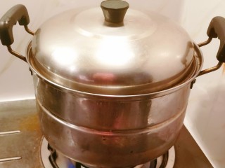 6、奶香南瓜粥,水开后蒸10分钟