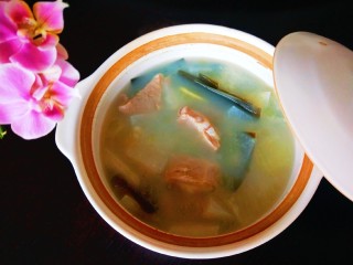 1、羊骨头汤,羊骨头汤。