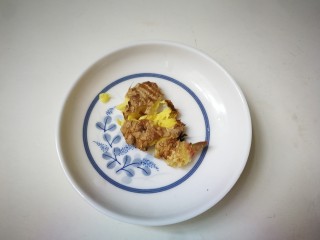 11、海带豆腐汤,用刀拍扁