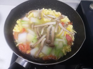 19、冬瓜鸡蛋汤,稍搅下开始煮