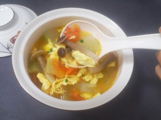 23、冬瓜鸡蛋汤,装盘