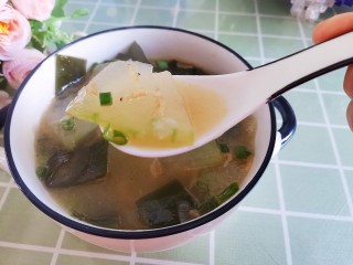 17、冬瓜海带汤,营养又减肥的冬瓜海带汤就做好了