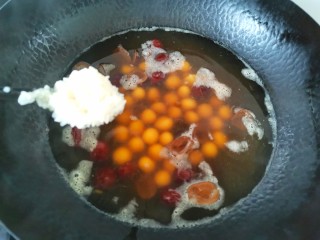 15、南瓜小圆子,放入酒酿大火烧开