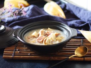 19、腌笃鲜（猪蹄版）,成品图。