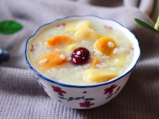 13、双色红薯糯米粥,香糯可口又营养的双色红薯糯米粥出锅咯。