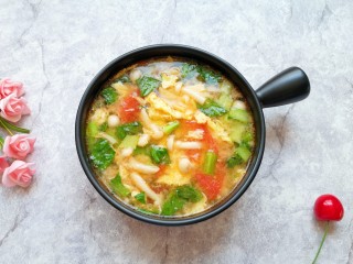 17、白玉菇鸡蛋汤,营养丰富又好喝的一道汤。