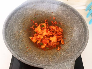 20、韩国海带汤,翻炒均匀