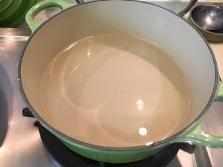 16、荠菜豆腐羹,850g的水烧开