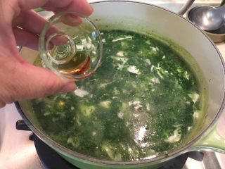 23、荠菜豆腐羹,最后加香油