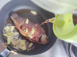 15、豆腐鱼头汤,加适量料酒