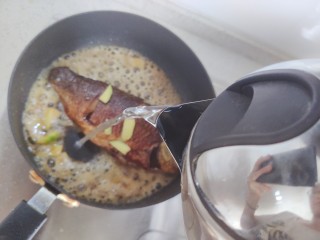 16、豆腐鱼头汤,加适量热开水