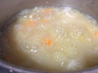 11、小米红薯粥,煮至粘稠，差不多10分钟