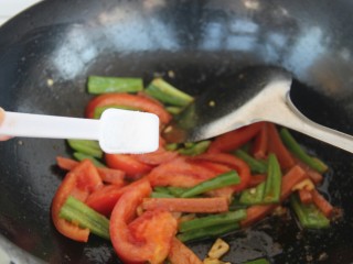 15、番茄青椒火腿意面,加一小勺盐