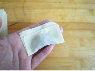 8、早餐～生煎馄饨,对折压紧