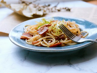 15、培根黑椒意面,把意面和炒好的培根拌匀，就可以吃了