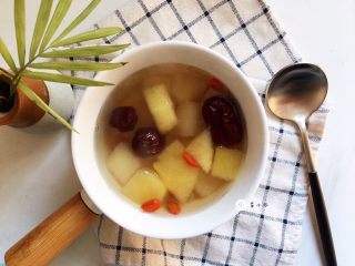 16、苹果雪梨汤,上桌品尝吧