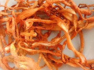 6、虫草花鸡汤,清洗干净