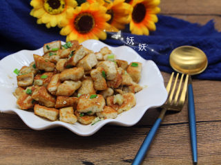 12、孜然小葱煎豆腐,成品