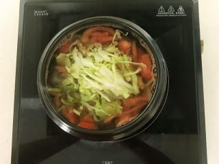 28、美味苏合汤,加入甘蓝丝