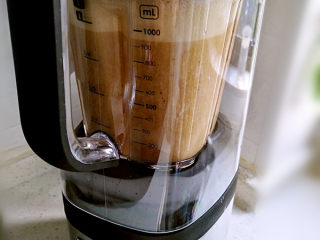 12、红枣枸杞豆浆,套上静音罩，插上电源