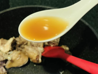 11、虫草花鸡汤,加料酒