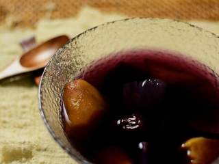 7、补血益气还驱寒的红糖老姜双薯糖水,冷酷的冬季，驱赶寒冷必来上这么一碗红糖老姜煮双薯，让你身心俱暖。