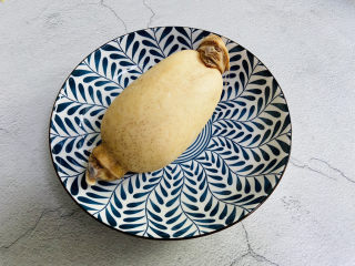 2、筒骨莲藕汤,莲藕一节