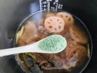 16、筒骨莲藕汤,蔬之鲜调味