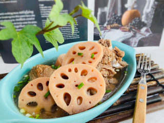 17、筒骨莲藕汤,成品图