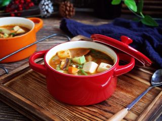 20、十味  海鲜（白蚬子）豆腐大酱汤,成品图。