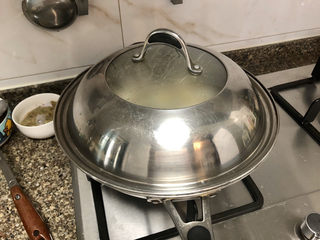 15、奶白鲫鱼豆腐汤➕朝看白水暮青山,转中火，炖15分钟