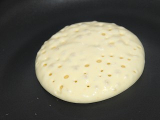 14、原味松饼,待如图状态，即可翻面