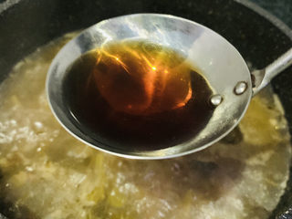 15、酸菜炖排骨,加料酒