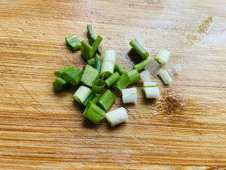 6、冬瓜蛤蜊汤,葱花