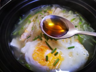 14、萝卜丝汤,再加适量麻油