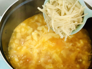 16、西红柿面疙瘩,喜欢金针菇的可以加入适量金针菇。