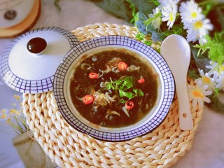 16、紫菜虾皮汤,盛出食用