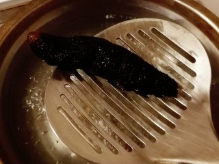 5、小米海参粥,快速捞出备用